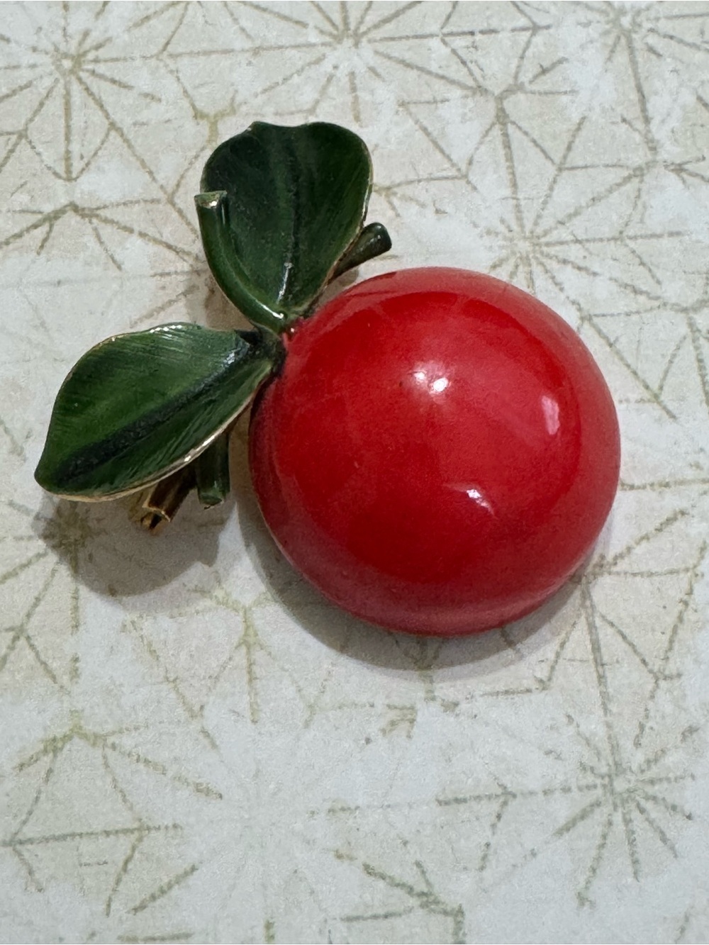 VINTAGE APPLE BROOCH BY ROBERT